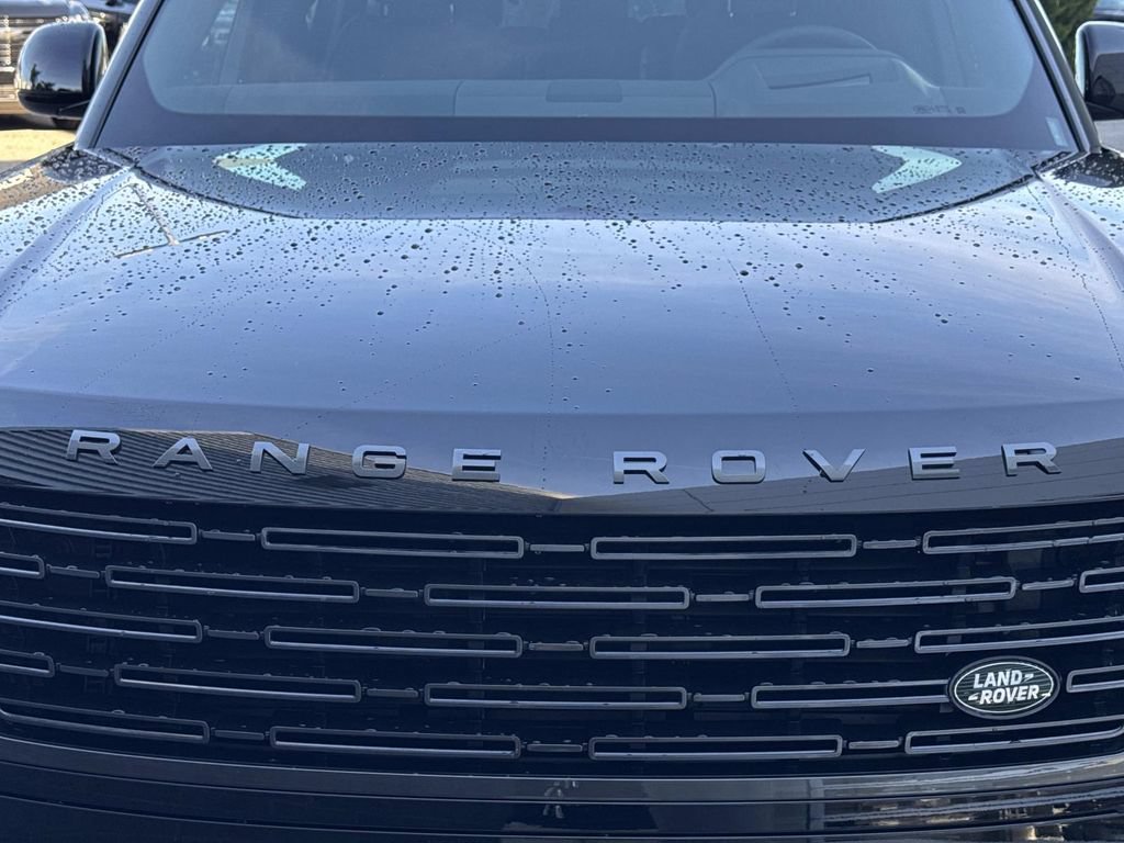New 2026 Land Rover Range Rover Long Wheelbase SE AWD/4WD image 10