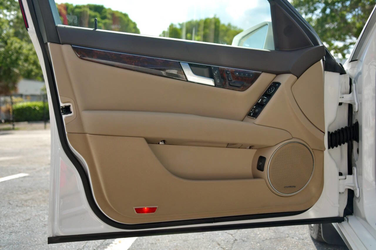 Used 2013 Mercedes-Benz C 300 4MATIC Sedan w/ Multimedia Pkg image 16