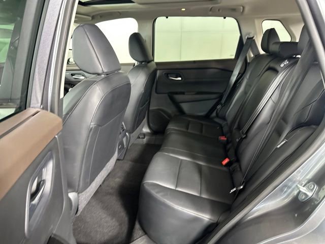 Used 2023 Nissan Rogue SV w/ SV Premium Package image 25