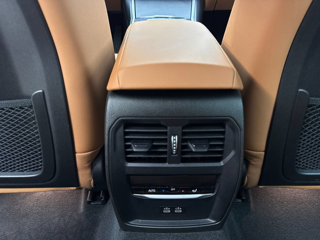 Used 2023 BMW 330i Sedan w/ Driving Assistance Package RWD image 70