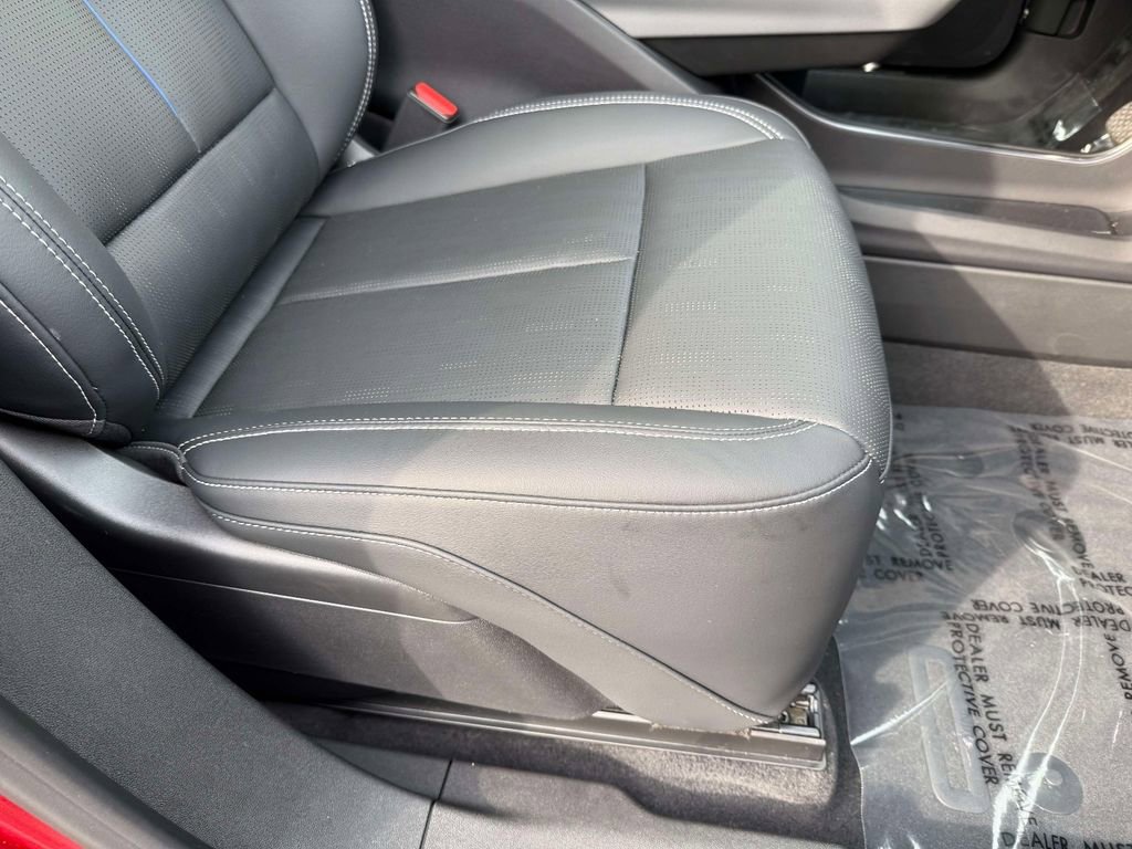 Used 2024 Cadillac Lyriq Sport image 15