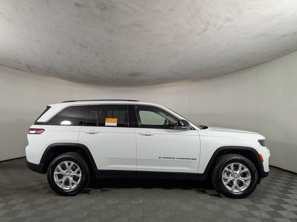 Certified 2023 Jeep Grand Cherokee Limited AWD/4WD image 7