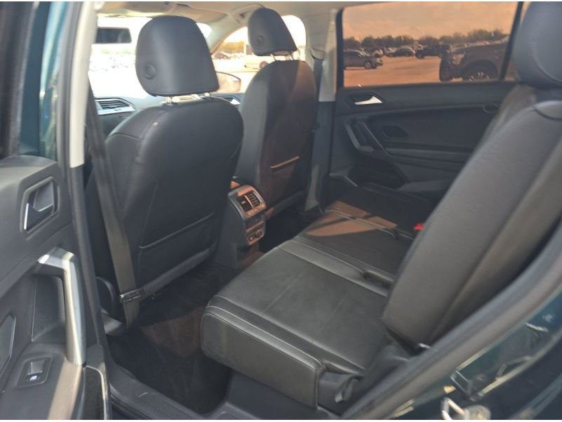 Used 2019 Volkswagen Tiguan SE image 12