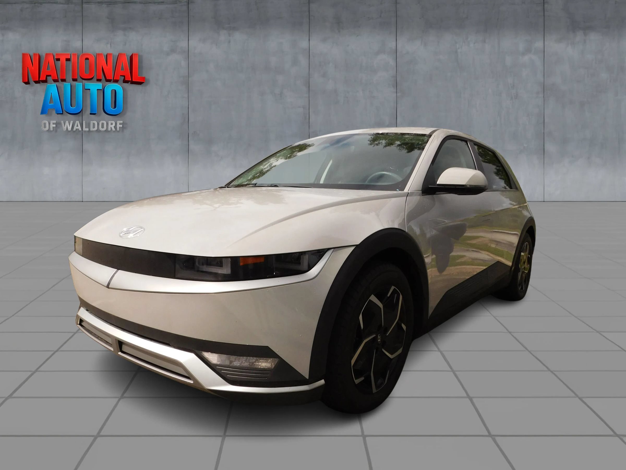 Used 2024 Hyundai Ioniq 5 SE RWD image 4