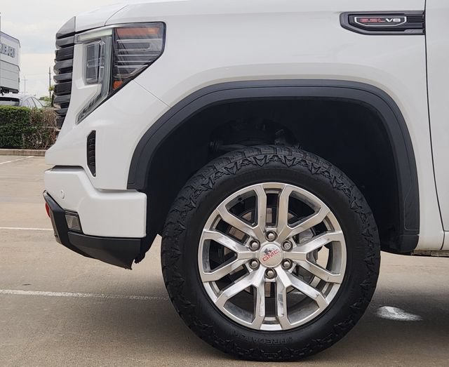Used 2024 GMC Sierra 1500 AT4 w/ AT4 Premium Package AWD/4WD image 8