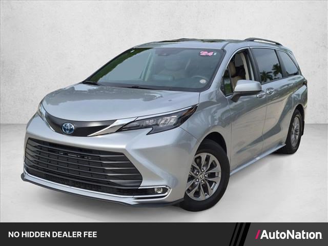 Certified 2024 Toyota Sienna XLE FWD image 1