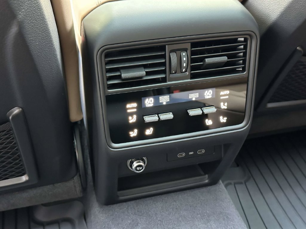 Certified 2026 Porsche Cayenne AWD/4WD image 14