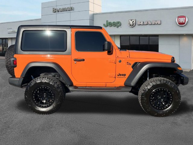 Used 2025 Jeep Wrangler Sport AWD/4WD image 8