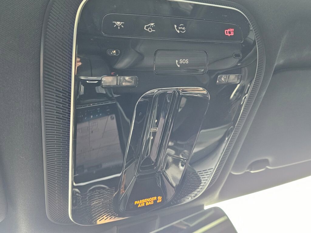 Used 2024 Mercedes-Benz C 300 4MATIC Sedan w/ Pinnacle Trim Package image 31