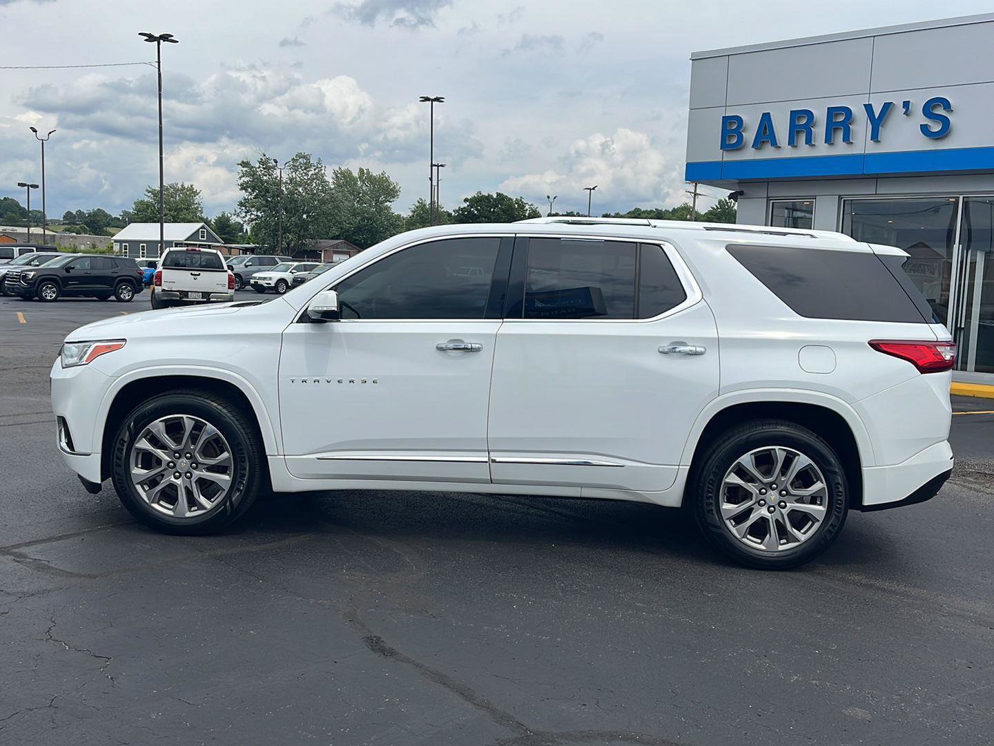 Used 2019 Chevrolet Traverse Premier AWD/4WD image 3