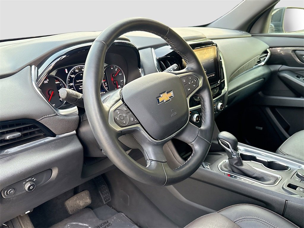 Used 2023 Chevrolet Traverse High Country image 9