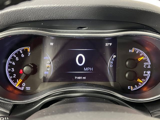 Used 2020 Jeep Grand Cherokee Laredo w/ 18" Wheel & 8.4" Radio Group image 27