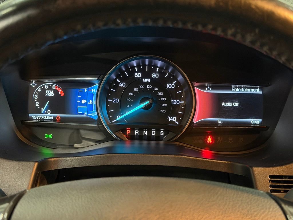 Used 2017 Ford Explorer XLT w/ Equipment Group 202A AWD/4WD image 44