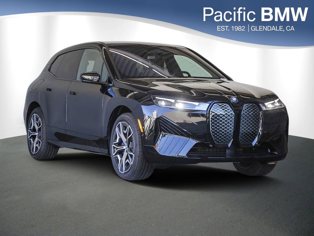 Used 2025 BMW iX xDrive50 w/ Premium Package AWD/4WD image 1