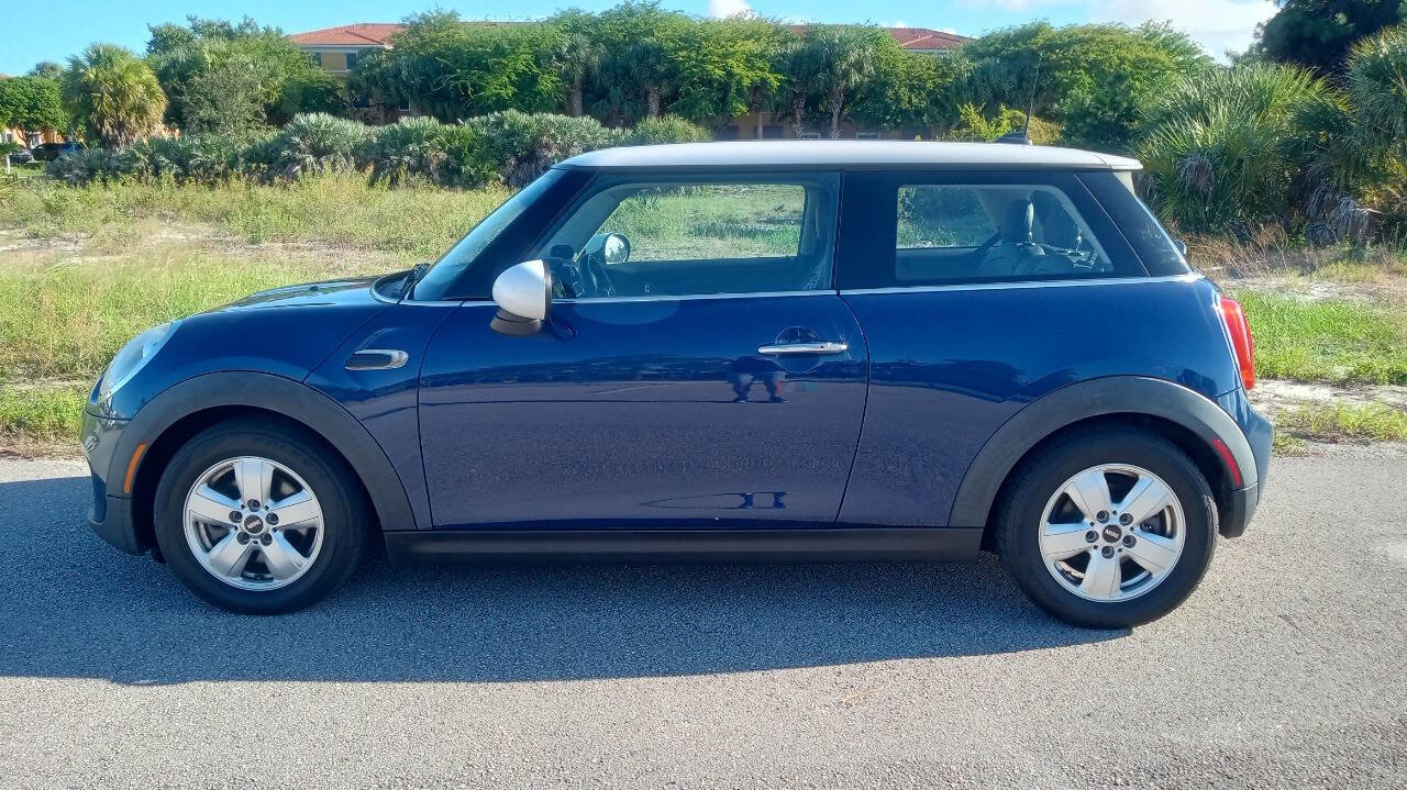 Used 2015 MINI Cooper 2-Door Hardtop image 1