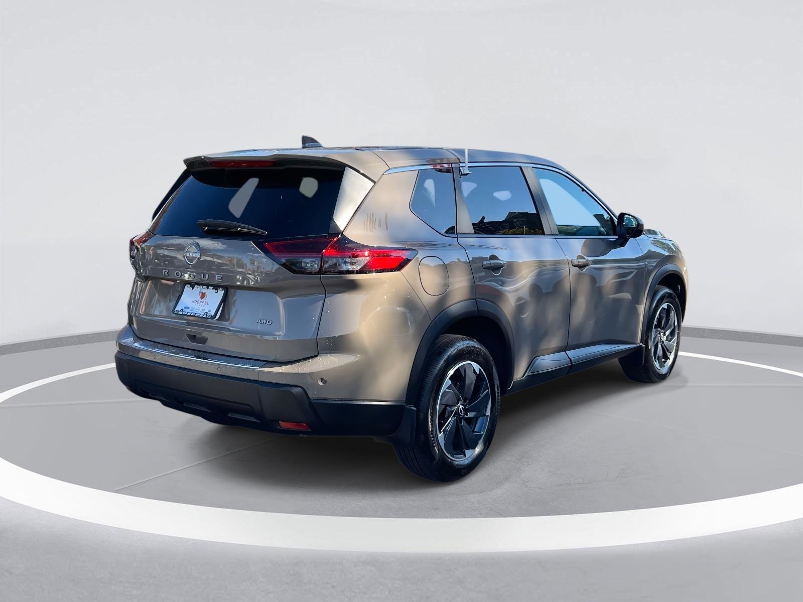 Used 2025 Nissan Rogue SV image 6