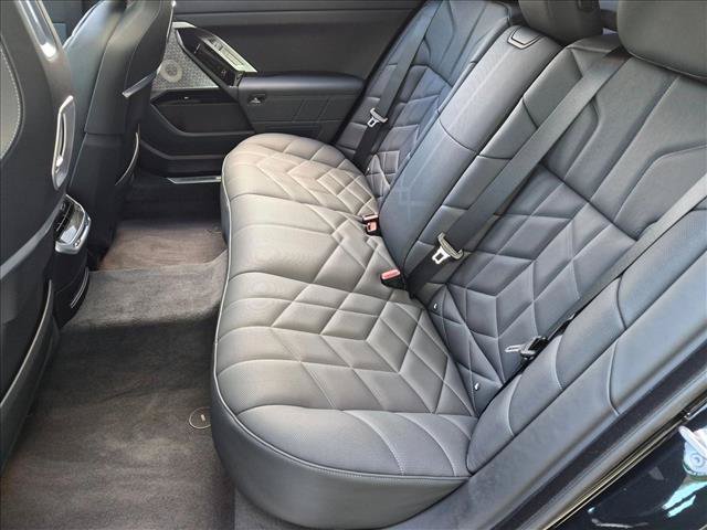 Used 2023 BMW 760i xDrive AWD/4WD image 20