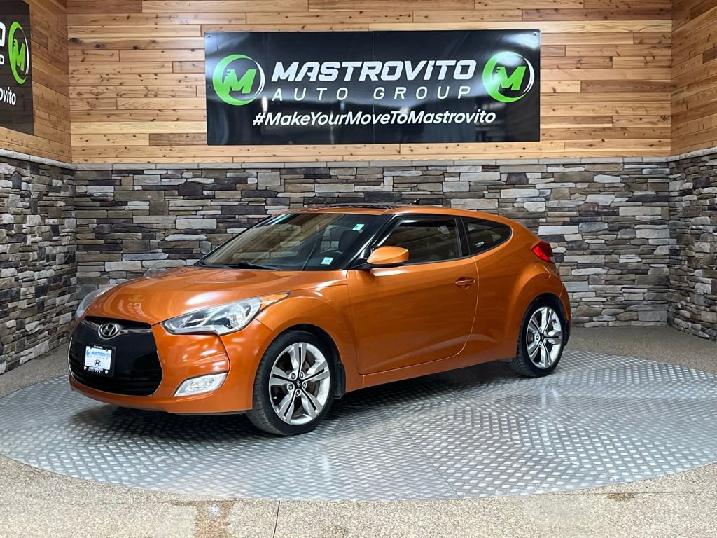 Used 2012 Hyundai Veloster w/ Style Pkg image 5