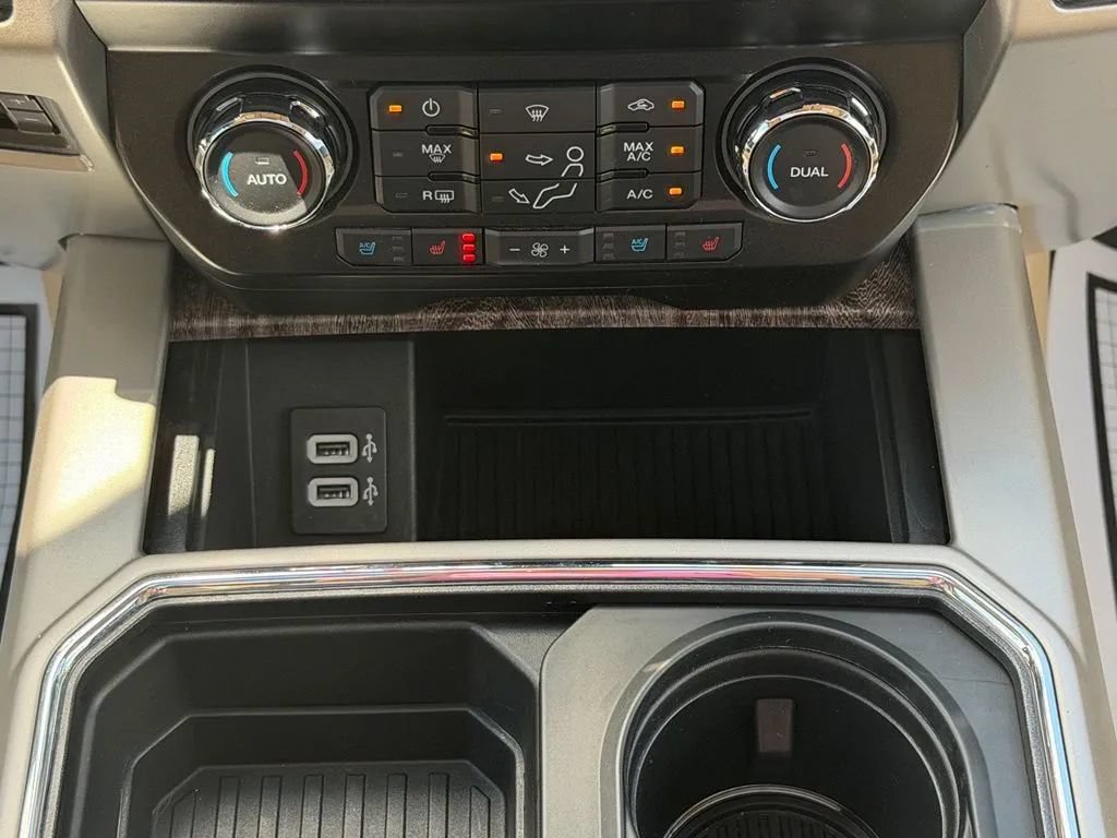 Used 2019 Ford F350 Lariat w/ Lariat Ultimate Package AWD/4WD image 23
