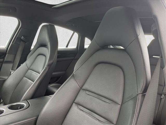 Used 2017 Porsche Panamera image 12