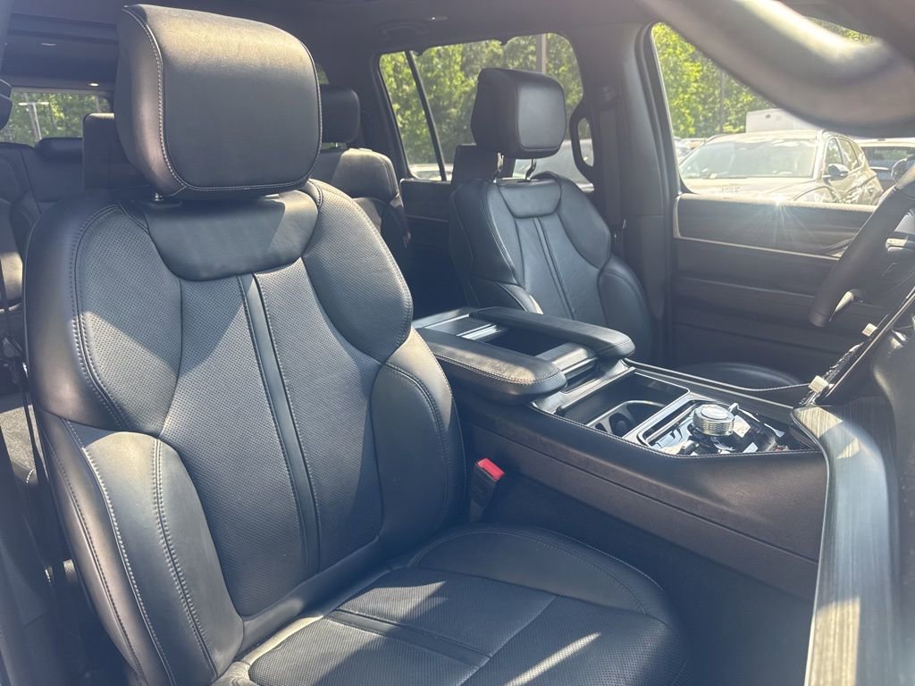 Used 2023 Jeep Wagoneer L Series III w/ Premium Group I image 6