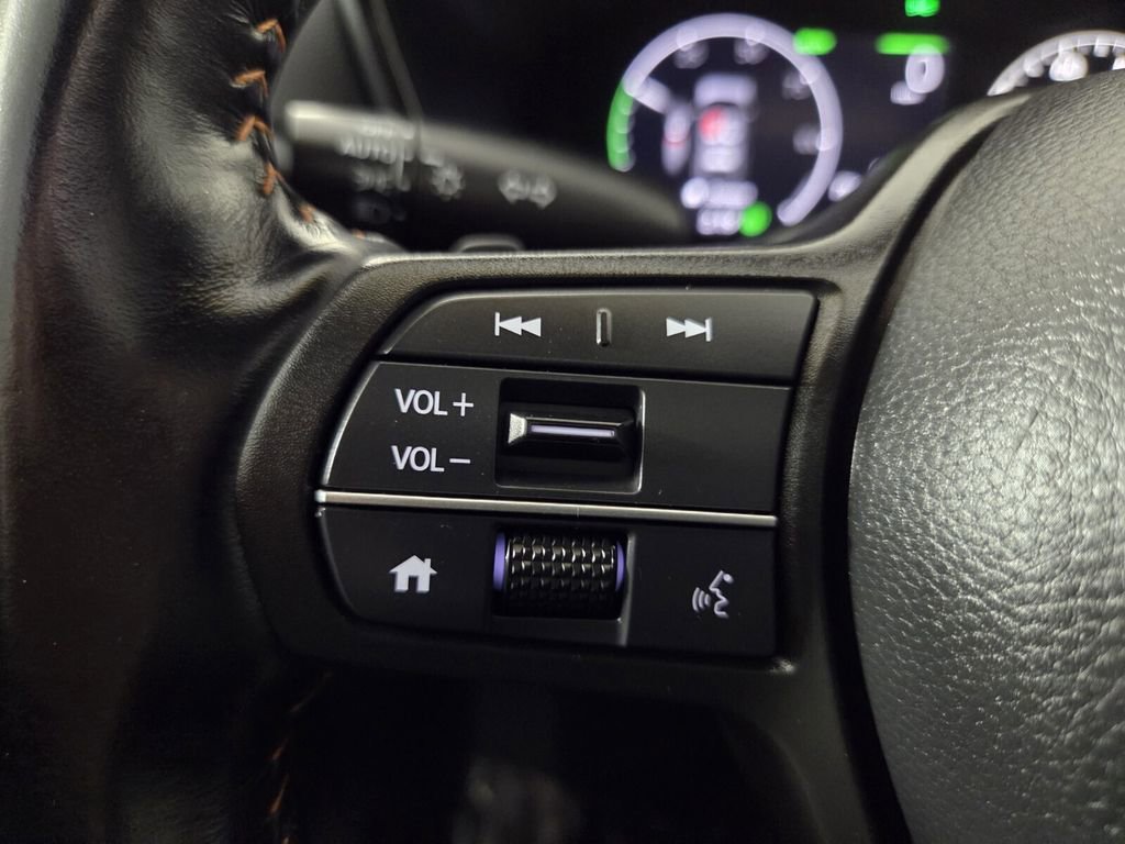 Used 2025 Honda CR-V Sport-L image 18
