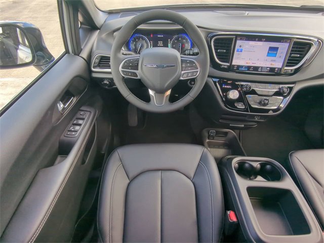 New 2026 Chrysler Voyager LX image 19