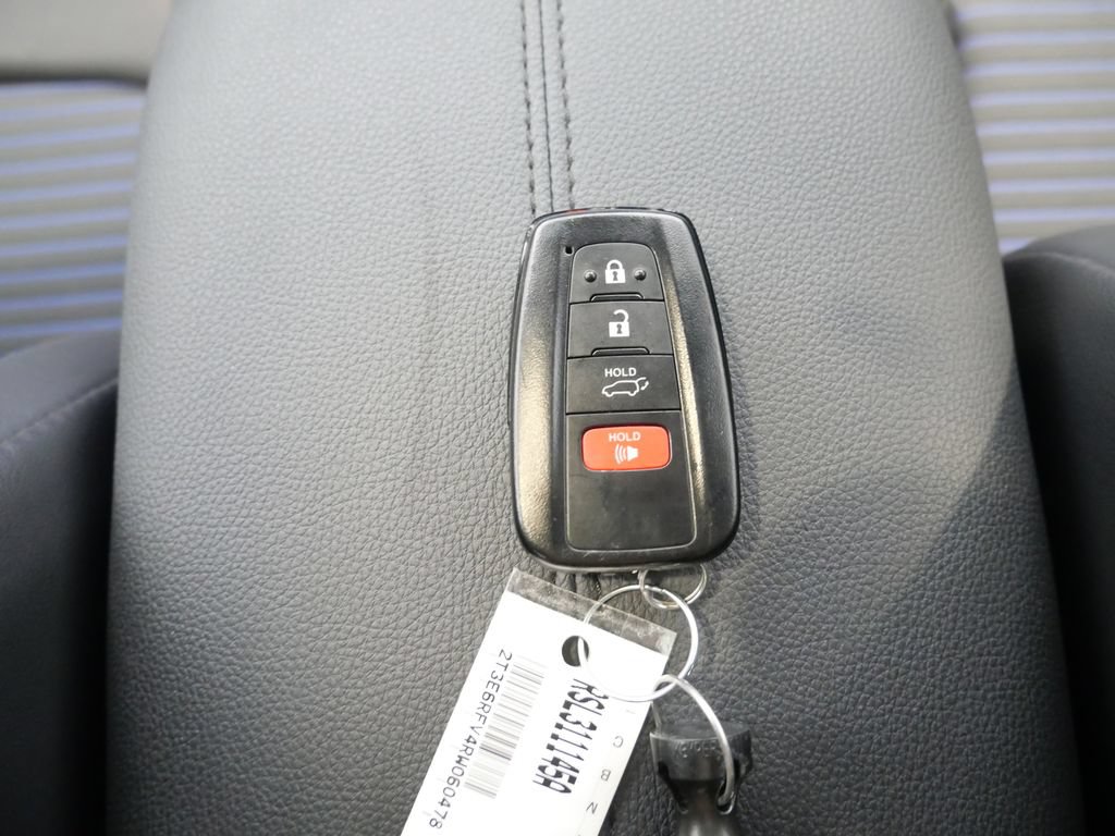 Used 2024 Toyota RAV4 XSE AWD/4WD image 30