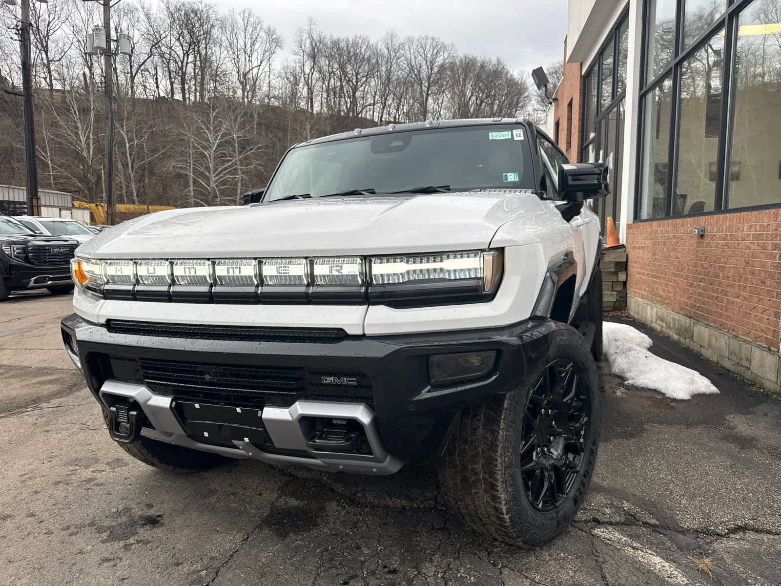 New 2026 GMC Hummer EV SUV image 2