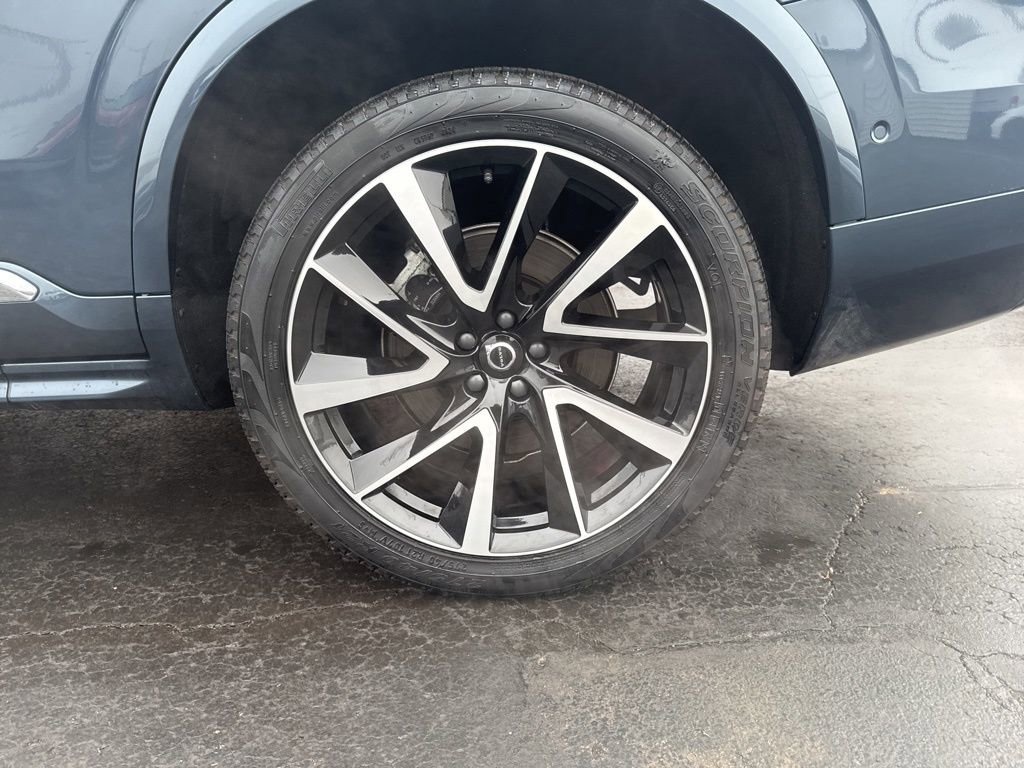 Used 2025 Volvo XC90 B5 Plus w/ Protection Package Premier image 14