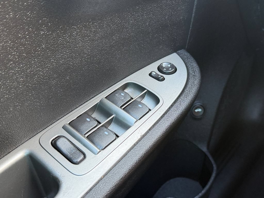 Used 2010 Chevrolet Malibu LTZ FWD image 21