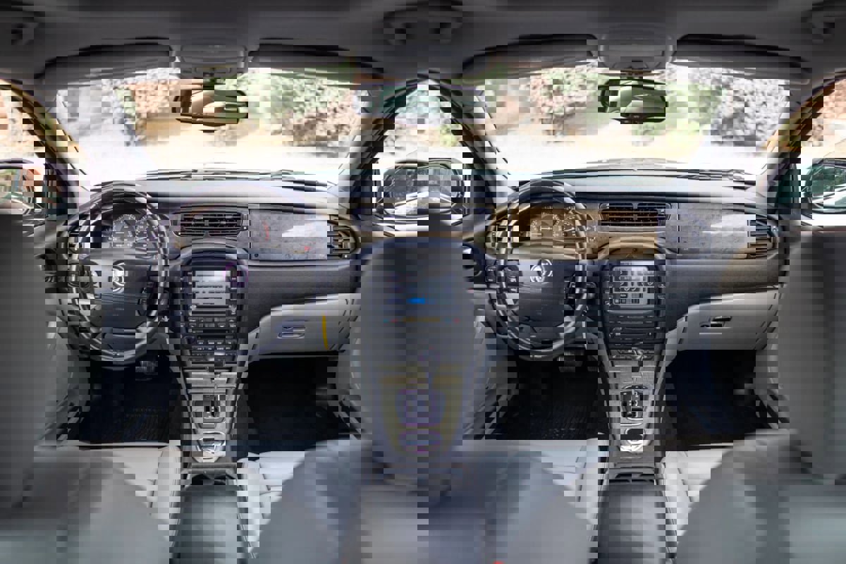 Used 2003 Jaguar S-TYPE R image 18