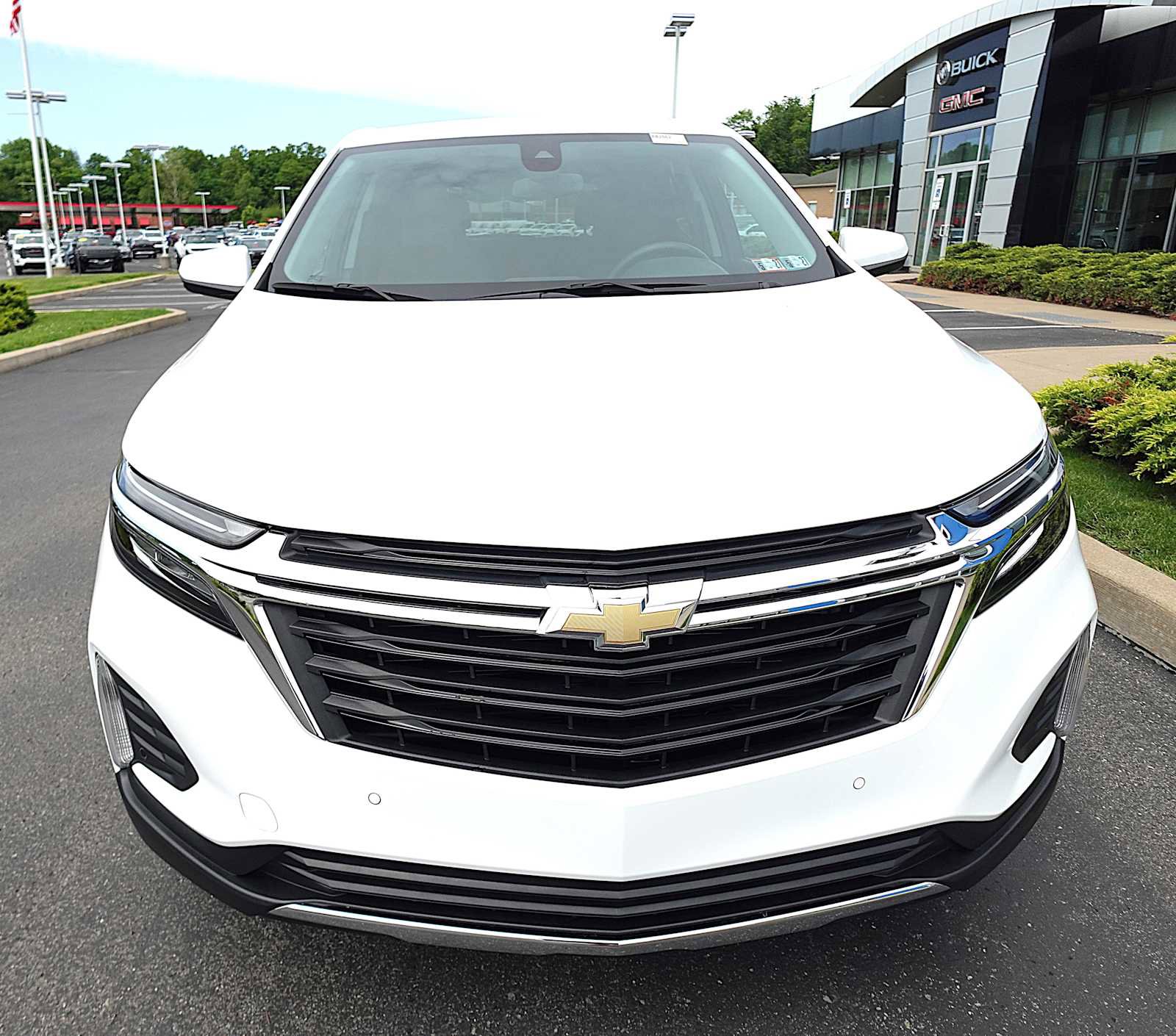 Used 2024 Chevrolet Equinox LT w/ LPO, Floor Liner Package AWD/4WD image 8