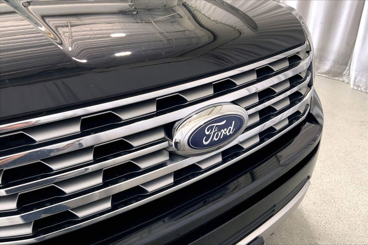Used 2019 Ford Expedition Limited w/ Texas Edition Package RWD image 7
