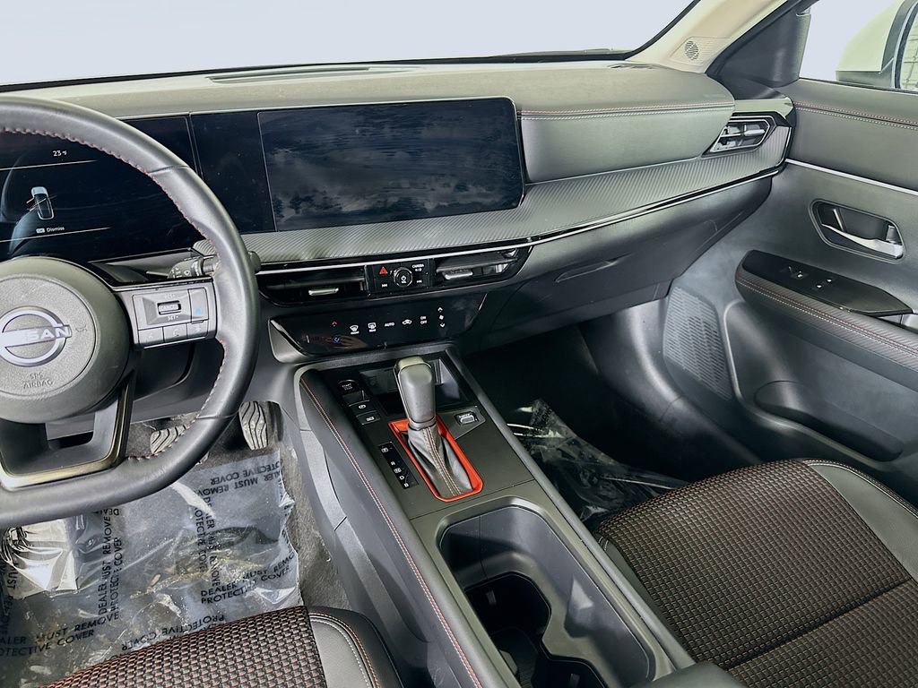Used 2025 Nissan Kicks SR image 19