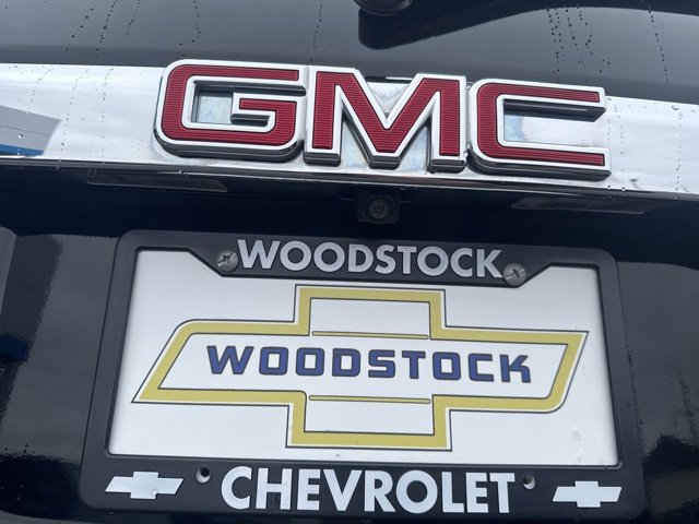 Used 2018 GMC Acadia SLE w/ LPO, Floor Liner Package image 16