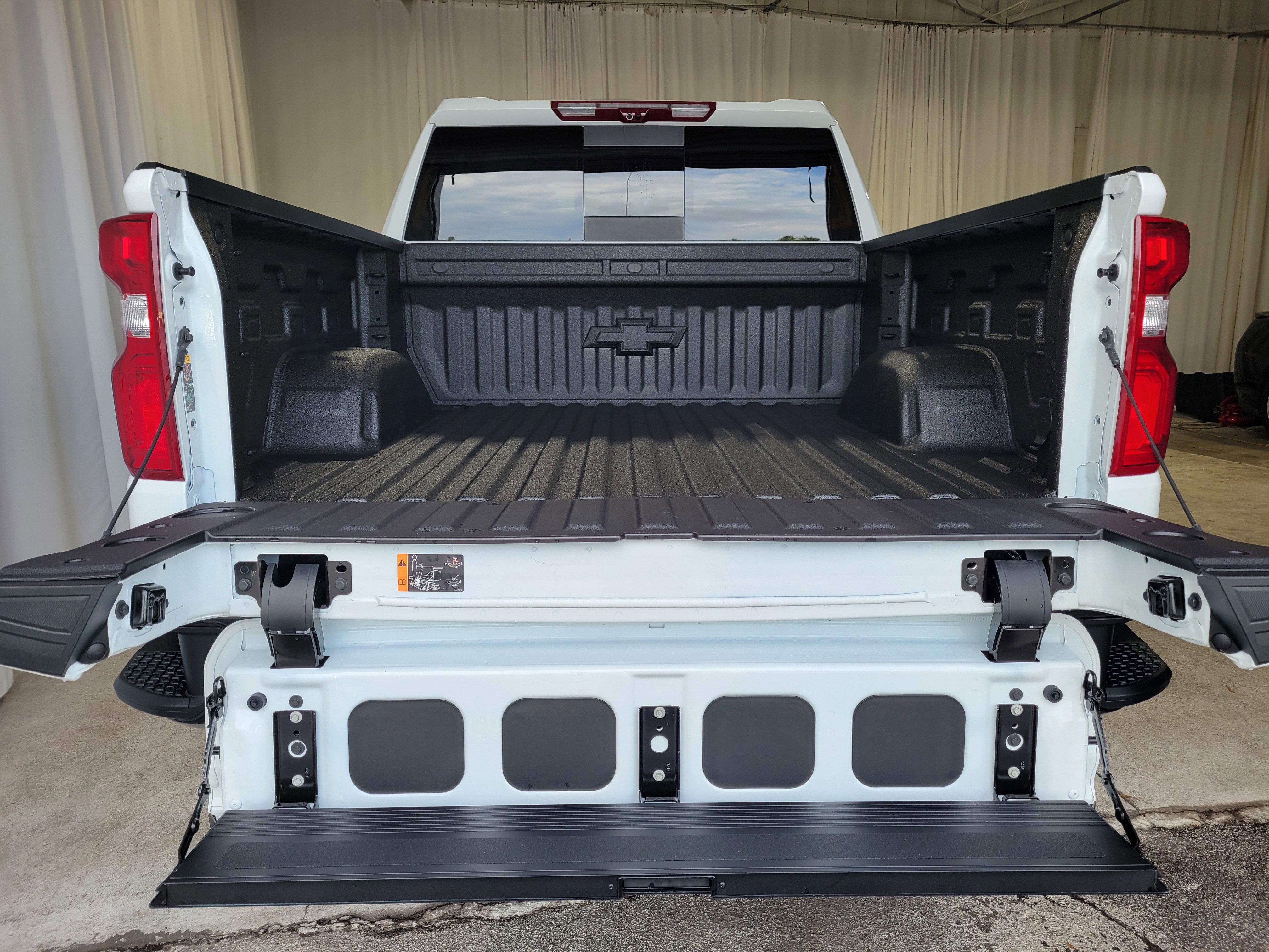 New 2026 Chevrolet Silverado 1500 ZR2 image 10