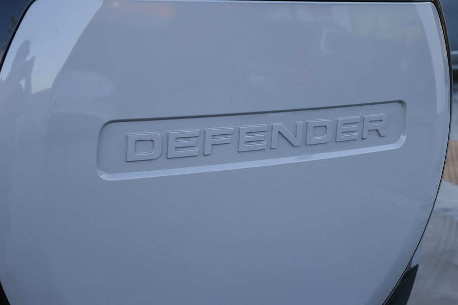 New 2026 Land Rover Defender 110 S AWD/4WD image 9
