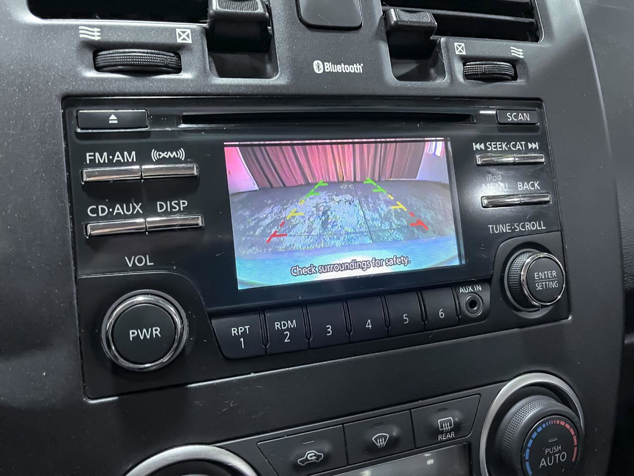 Used 2015 Nissan Leaf S w/ Charge Package image 16