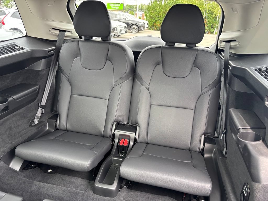 Used 2024 Volvo XC90 B6 Plus AWD/4WD image 26