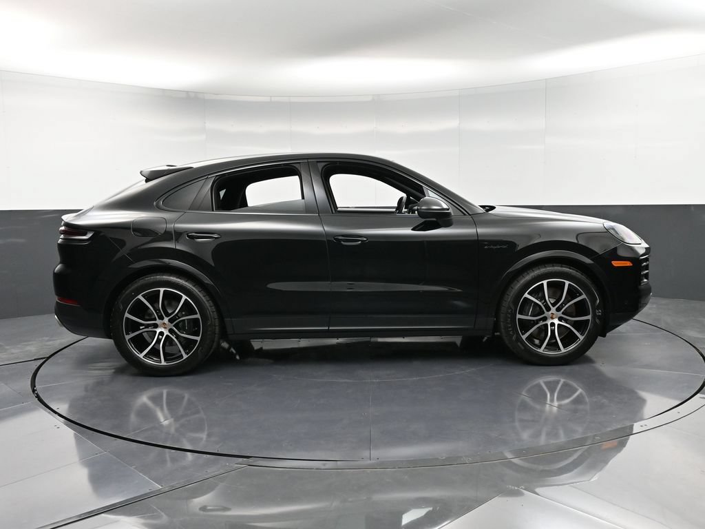 New 2026 Porsche Cayenne E-Hybrid Coupe AWD/4WD image 9