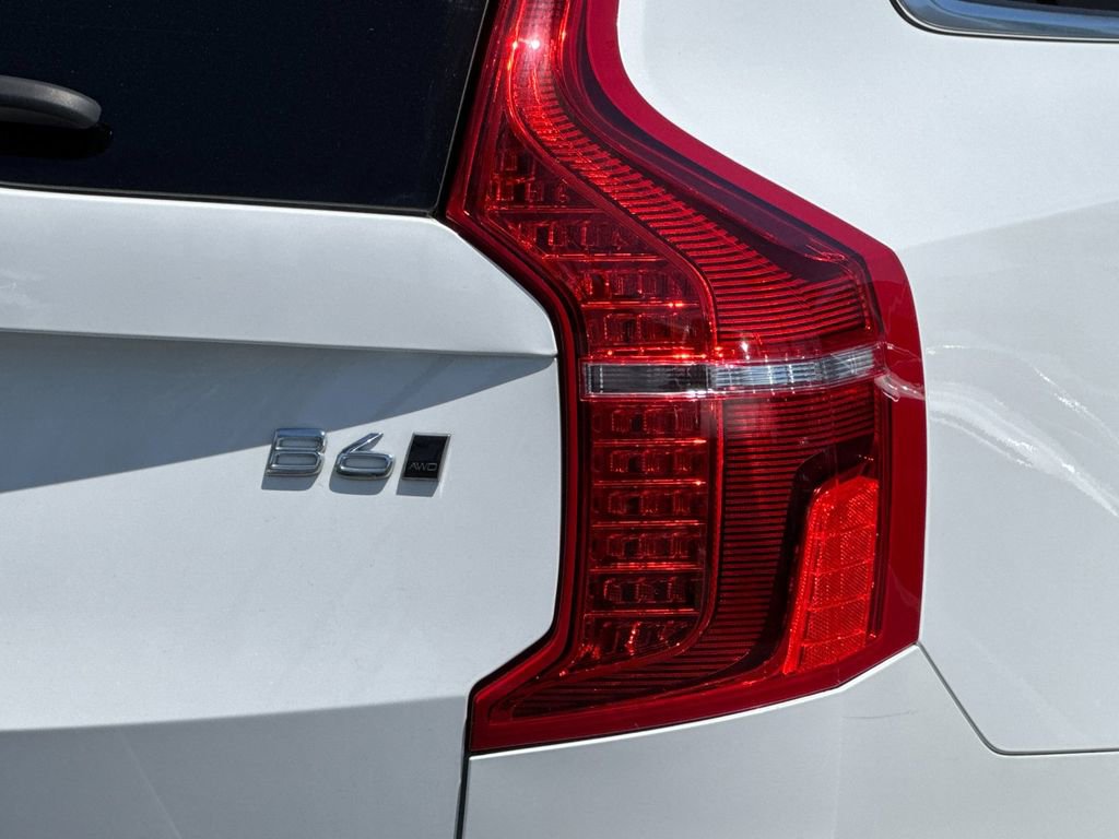 Certified 2024 Volvo XC90 B6 Plus image 27