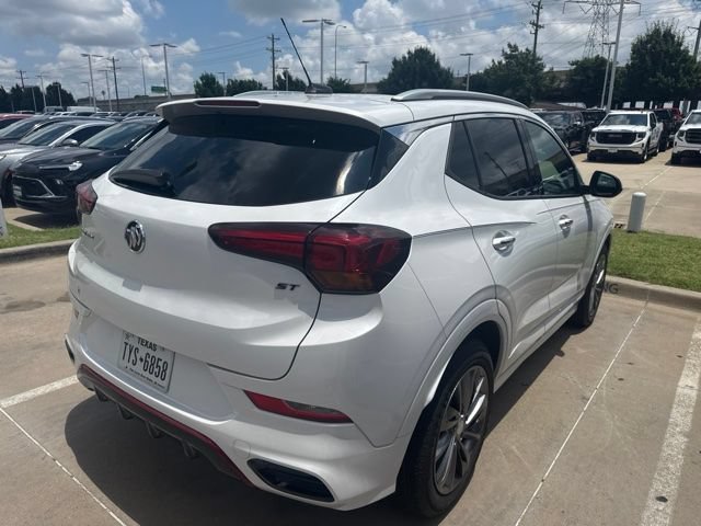Used 2020 Buick Encore GX Essence w/ Experience Buick Package FWD image 3