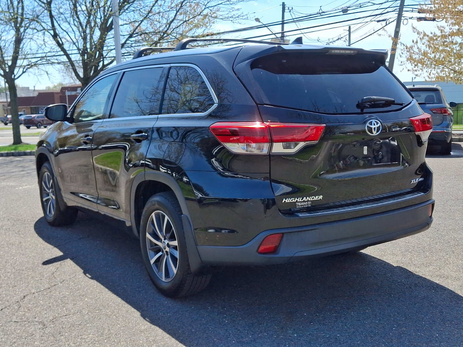 Used 2018 Toyota Highlander XLE image 4