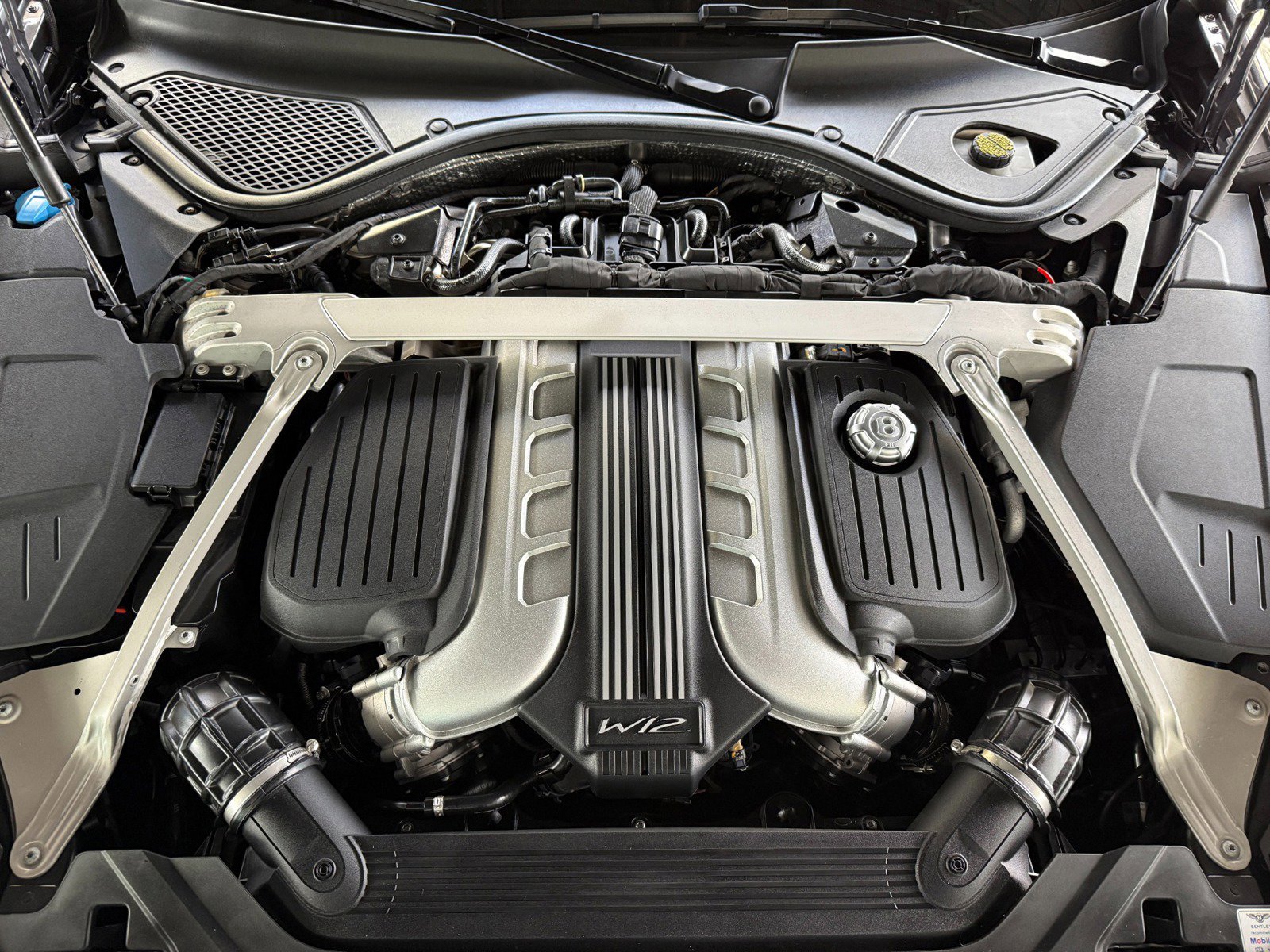 Used 2021 Bentley Flying Spur W12 AWD/4WD image 42