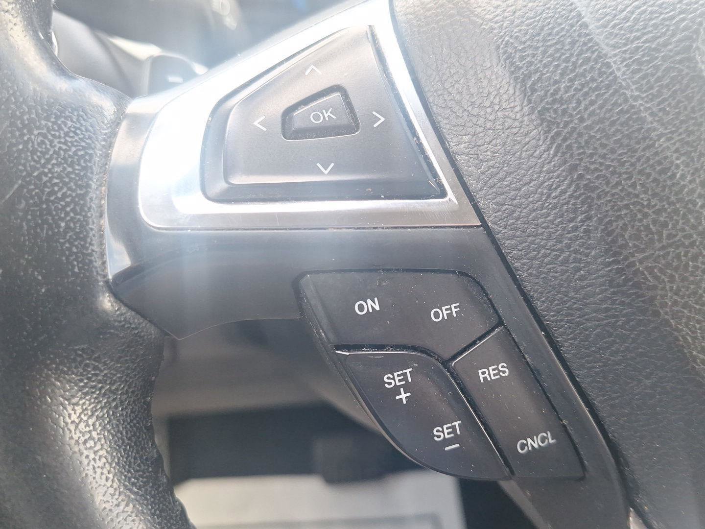 Used 2017 Ford Edge SEL w/ Equipment Group 201A AWD/4WD image 23