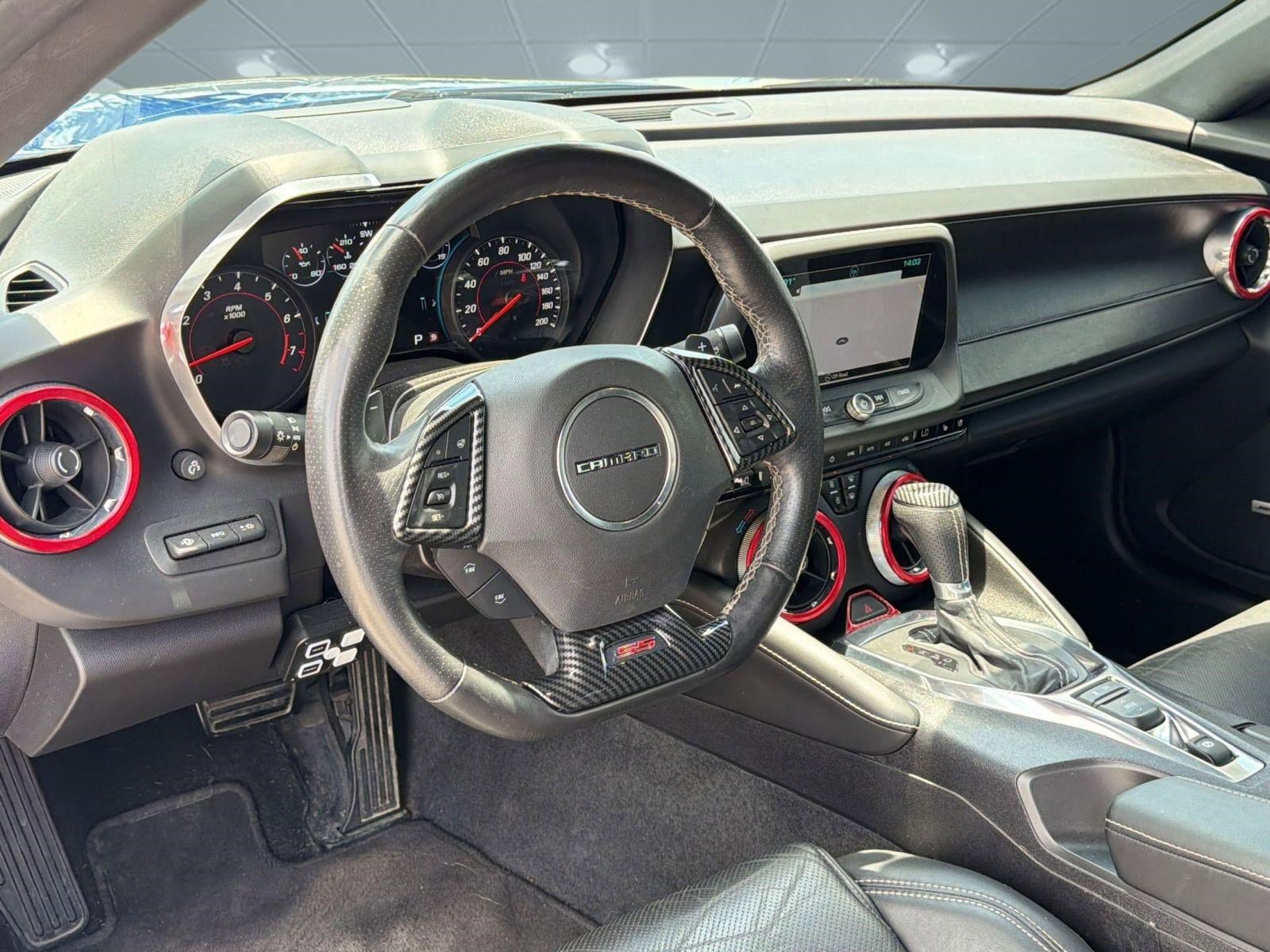 Used 2016 Chevrolet Camaro SS RWD image 4