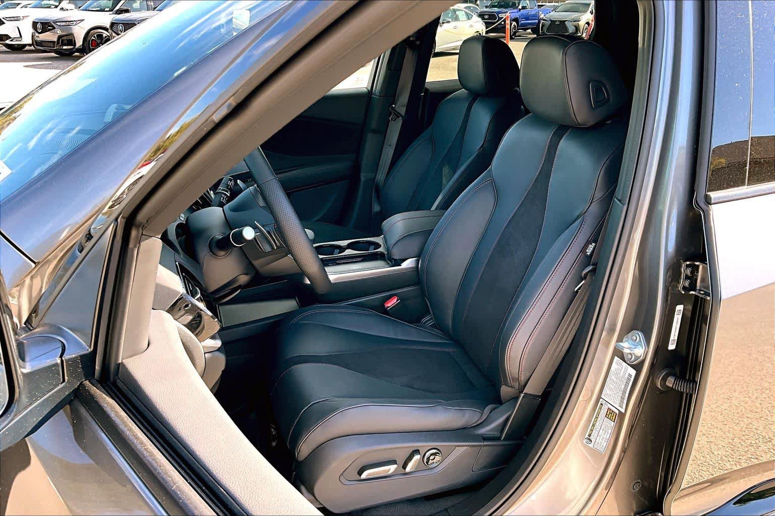 Certified 2026 Acura RDX w/ Advance Package AWD/4WD image 9
