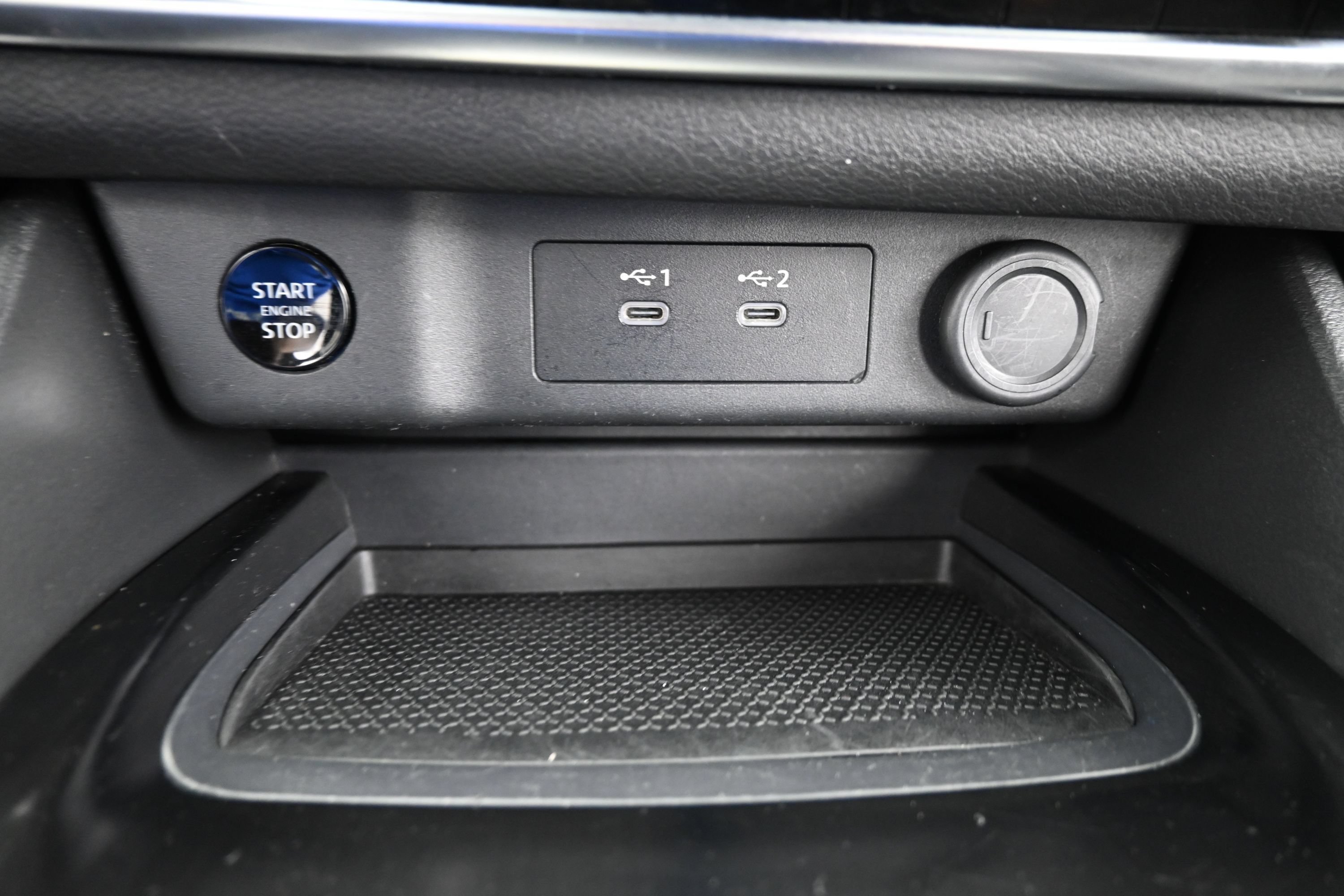 Used 2025 Nissan Rogue SV FWD image 23