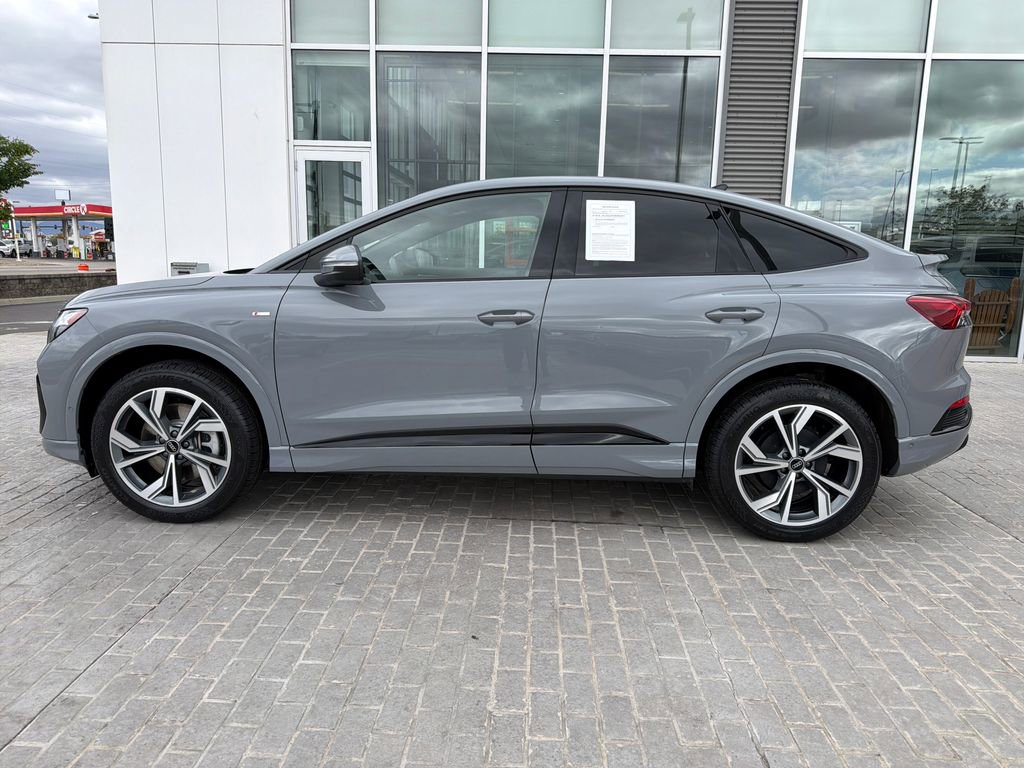 Used 2024 Audi Q4 e-tron Premium Plus w/ Premium Plus video 2